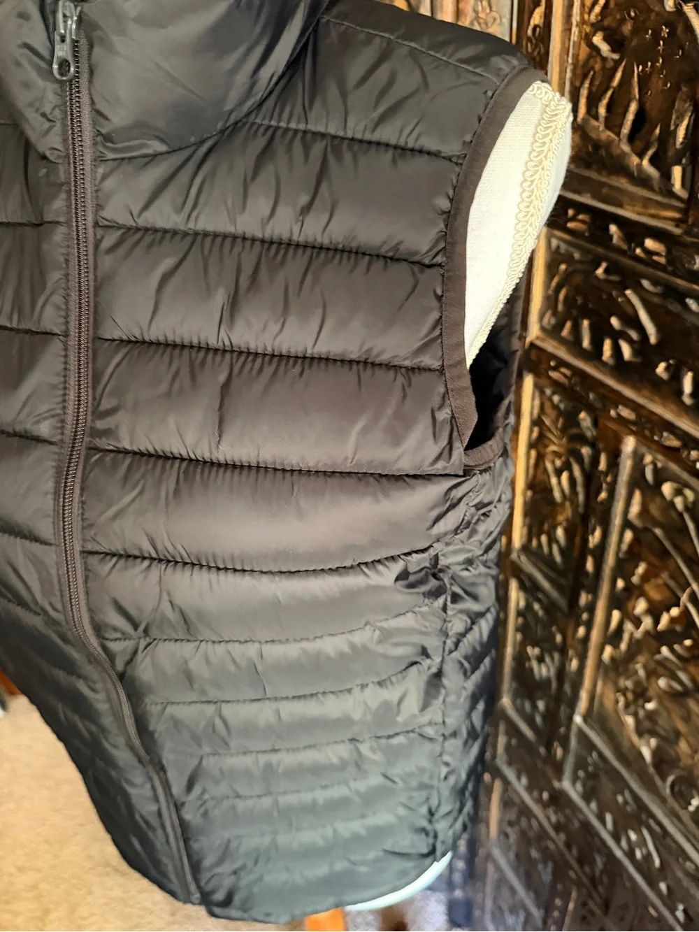 GAP Black Quilted Lightweight Puffer Vest Water Resistant